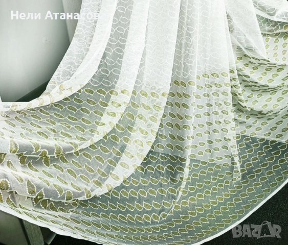 Перде на листенца в бяло и зелено-35 лв
