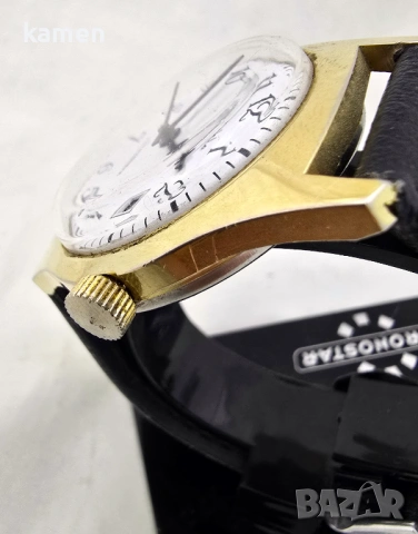 Винтидж антимагнитен часовник RUHLA - произведен в ГДР - позлатен - нова черна каишка, снимка 4 - Антикварни и старинни предмети - 53658800