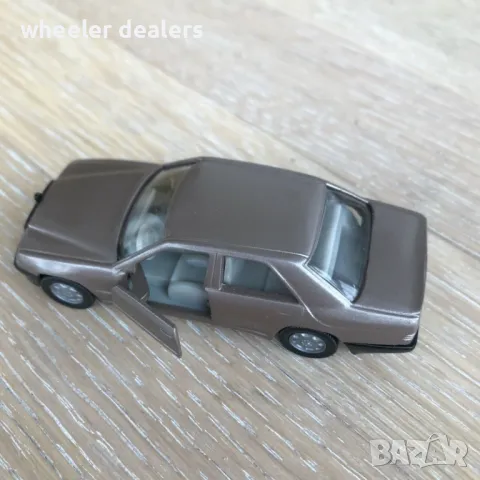 Метална количка SIKU 1:55 Mercedes-Benz 300 E, снимка 2 - Колекции - 50432387