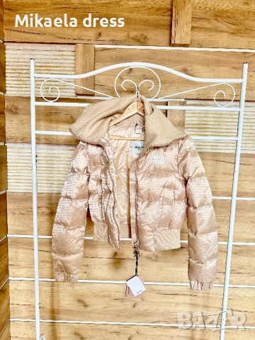 Прекрасно и много топло зимно яке от марката Miu Miu. Подходящо за студените дни на сезона.С,М,Л и Х, снимка 9 - Якета - 51939813