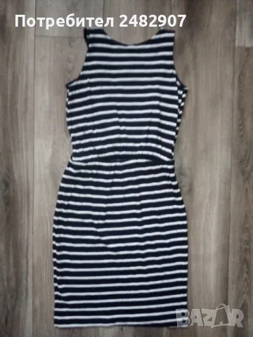 Дамска рокля Н&М, снимка 4 - Рокли - 47938076