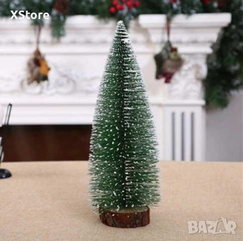 Миниатюрна декоративна изкуствена елха с поставка от дървено пънче, снимка 5 - Декорация за дома - 52439606