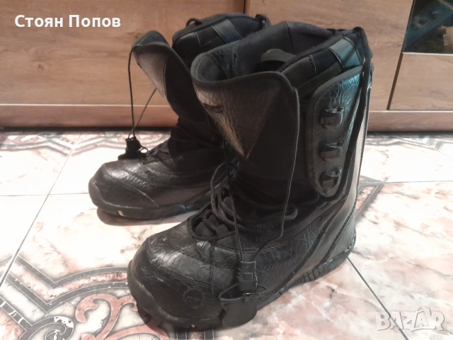 Продавам сноуборд обувки 