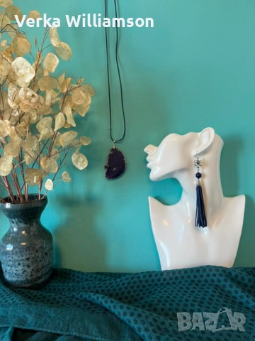 Модел 67. Син комплект колие с обици от естествена кожа и полускъпоценни камъни модел 67 , снимка 2 - Бижутерийни комплекти - 52514931