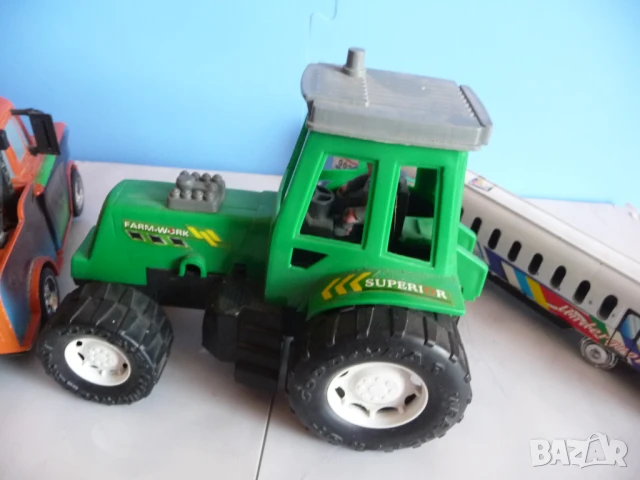 3 играчки за 2лв. трактор влк стрела пикап Матю от Колите за малчуганите, снимка 5 - Коли, камиони, мотори, писти - 50848128