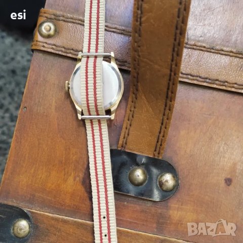 Стар дамски часовник , снимка 3 - Колекции - 41780506