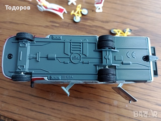 Мащабен модел количка Siku Hymer ДиорамаCaravan, снимка 2 - Колекции - 38682119