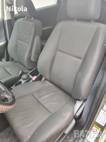 Седалки за Toyota corolla verso 04-09 , снимка 2 - Части - 52352018