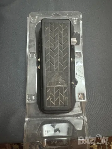 Behringer Hellbabe Wah Guitar pedal