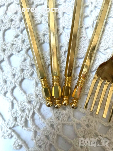 Красиви лъжички и вилички с цветя и пеперуди, закупени от Англия, 8 броя, снимка 6 - Антикварни и старинни предмети - 52110376