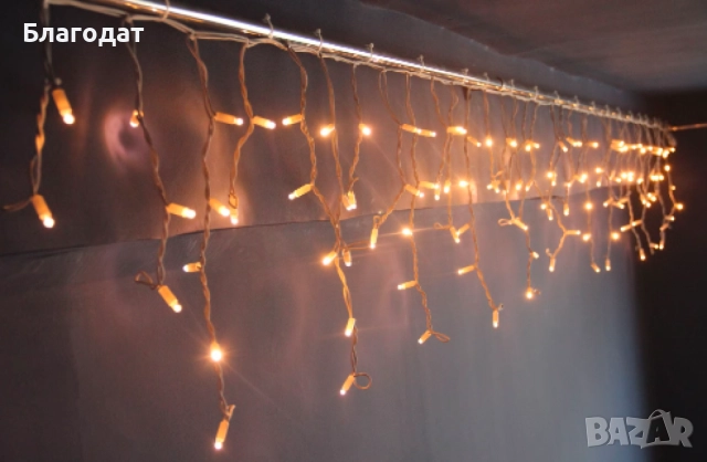 Коледна LED светлинна завеса, 100% водо и влаго защитена, Дължина: 3метра, Висулки: 60см, бял кабел,, снимка 2 - Декорация за дома - 52476850