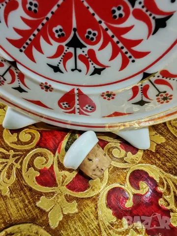 Двустранно декорирана порцеланова бъклица-Hollohaza- Hungary 1970-1980 год., снимка 11 - Колекции - 49185178