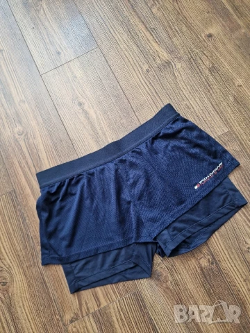 Страхотни дамски къси шорти TOMMY HILFIGER размер L, снимка 3 - Къси панталони и бермуди - 51145568