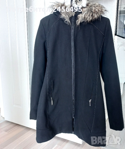 Дълго палто в черен цвят с качулка. 70% Кашмир. , снимка 1 - Палта, манта - 44655756