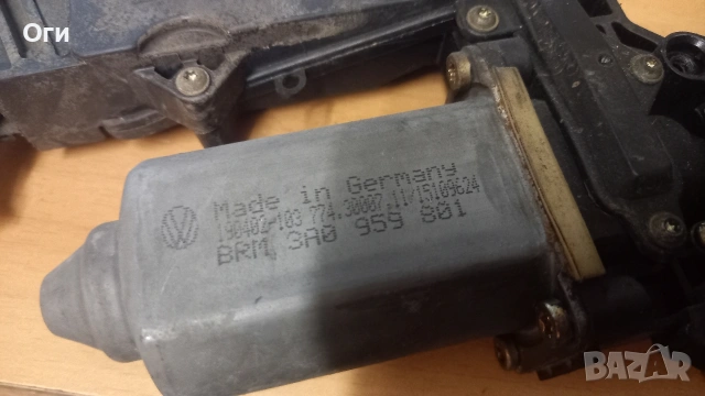 Електромотор стъклоподемник преден ляв за Фолксваген Пасат В4 93-96г. 3А0 959 801, снимка 2 - Части - 53394761