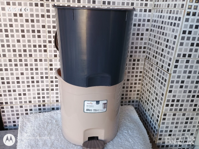 Кошче 5,5 л. , снимка 2 - Мопове, кофи, четки и метли - 52655314