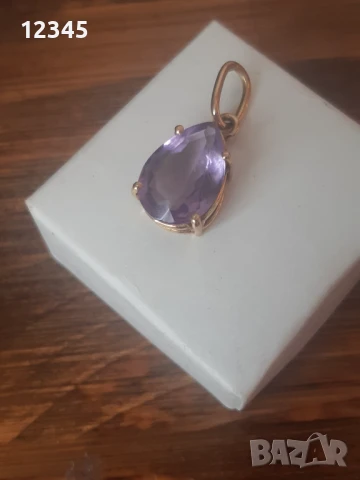 Старинна златна18к. висулка(медальон) с аметист , снимка 3 - Колиета, медальони, синджири - 50648258