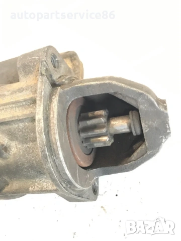 Стартерен мотор Bosch за Mercedes Sprinter 2.3 D 0001218110