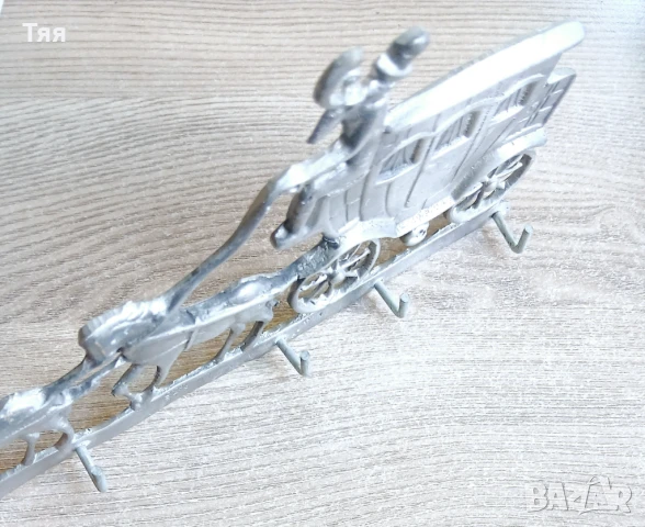 Винтидж оловна закачалка, снимка 2 - Закачалки - 50856230