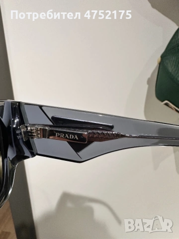 Слънчеви очила PRADA, снимка 10 - Слънчеви и диоптрични очила - 53699487
