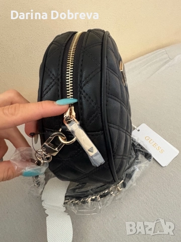 Оригинална нова чанта на Guess, снимка 7 - Чанти - 52130722