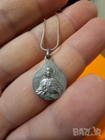 Сребърно синджирче със старинен сребърен медальон  с Исус Христос и Дева Мария   носете го  за да ви, снимка 1 - Колиета, медальони, синджири - 41795623