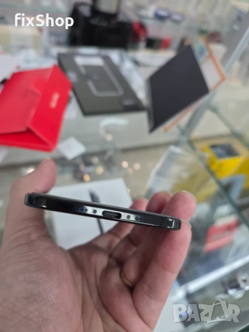 Като Нов! iPhone Air 256 Gb Space Black, снимка 4 - Apple iPhone - 53376694