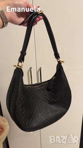 Дамска чанта FENDI, снимка 4 - Чанти - 53126898