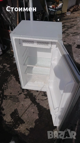 Мини хладилник crown, снимка 2 - Хладилници - 51353018