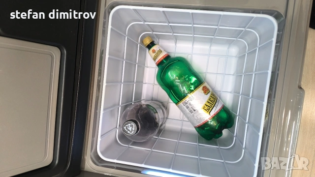 Хладилна чанта  Auronic  AU3251

с компресор 12V и 230 волта замразяване и охлаждане - 40L - сив , снимка 4 - Хладилни чанти - 53761685