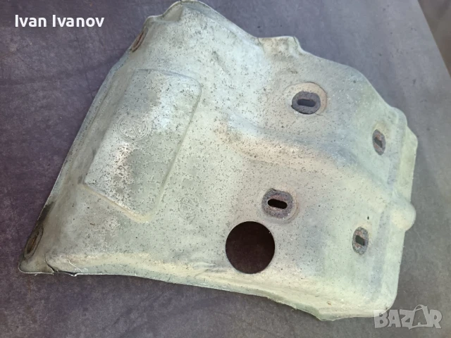 Термощит 60674474 над колект. тръби за Алфа Ромео бензин 156, ГТ и ГТВ. , снимка 5 - Части - 50497626