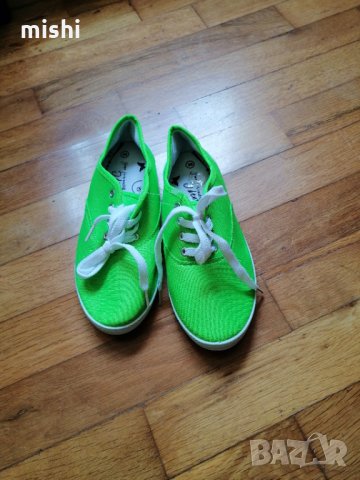 Страхотни нови гуменки, снимка 2 - Кецове - 33795806