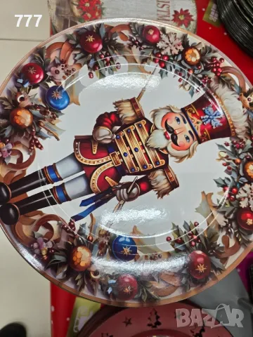 пластмасови коледни чинии плата, снимка 2 - Чинии - 48060862