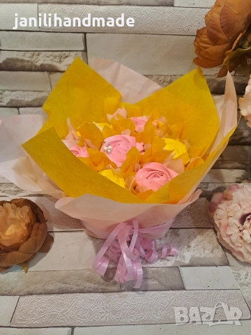 Букет от маслени кексчета, снимка 2 - Подаръци за жени - 52685386
