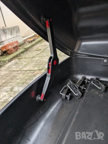 Качествен Италиански Автобокс 320л., снимка 11 - Аксесоари и консумативи - 53477473