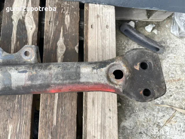 Греда под Раздатъчна Кутия Porsche Cayenne 4,8I/385ps/2008, снимка 8 - Части - 49363056