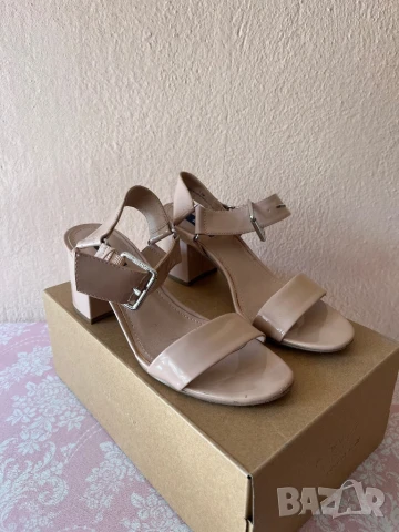 DKNY маркови сандали, снимка 2 - Сандали - 50710644