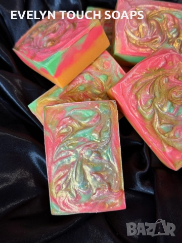 Домашен сапун с аромат на печена ябълка 🍎🍊портокал и канела, снимка 4 - Козметика за тяло - 52807214