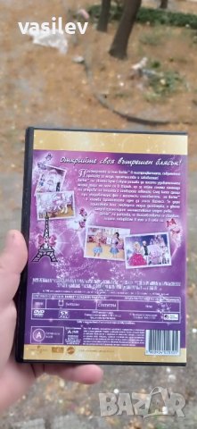 Barbie приказният свят на модата DVD , снимка 2 - DVD филми - 42701019