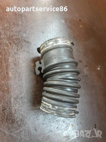 Всмукателен маркуч 2.0 бензин за Mazda 6 (2004) L813132213 