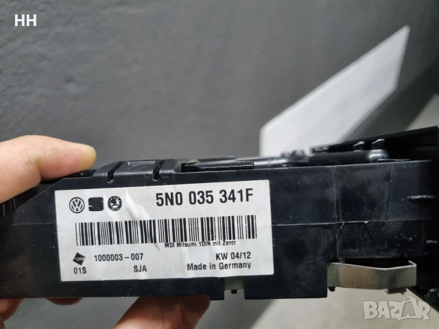 Media In/ USB за VW, снимка 2 - Части - 53420345