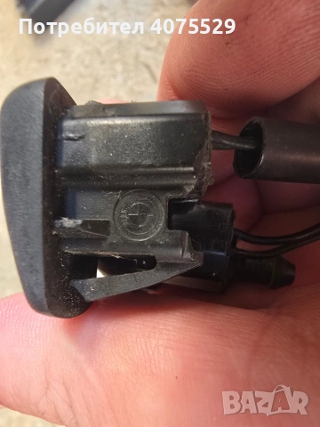 Оригинални пръскалки за чистачки бмв е60, снимка 2 - Части - 53846619