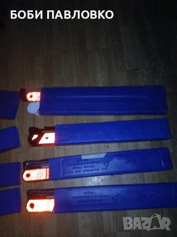 Оргинален авариен триъгълник бмв нов, снимка 14 - Аксесоари и консумативи - 51964725