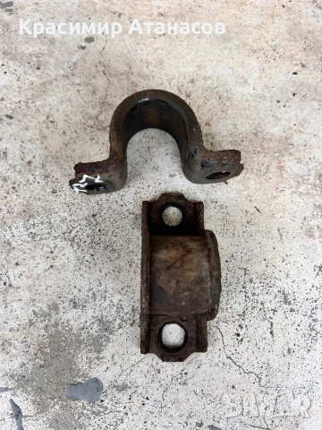 Планка държач стабилизираща щанга задни лява и дясна за Тойота Авенсис T27.дизел 2009-2014г, снимка 2 - Части - 52890282