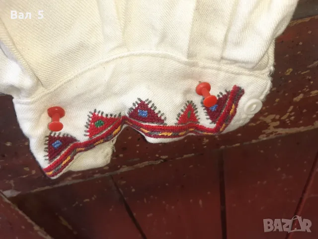 Женска риза с богата бродерия . Носия, снимка 5 - Други ценни предмети - 56183875