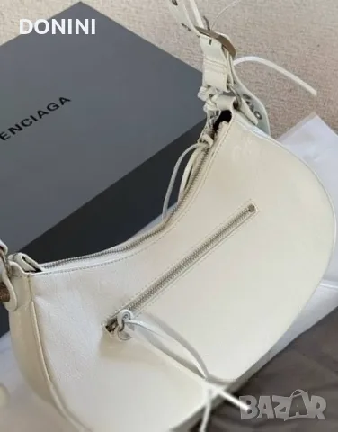 Balenciaga Дамска чанта, кожа, снимка 6 - Чанти - 56079986