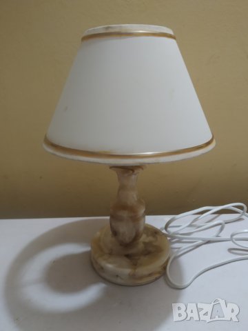 ретро настолна лампа