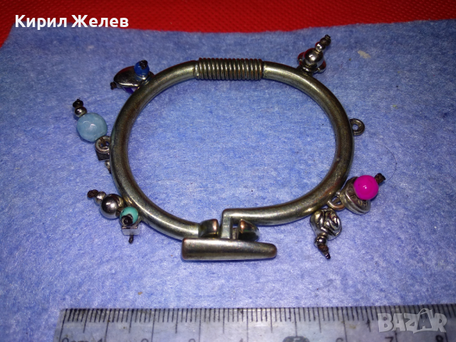 МЕДНА ПОСРЕБРЕНА ФЕШЪН АРТ ГРИВНА с ПОЛУСКЪПОЦЕННИ КАМЪНИ и ЦВЕТНО СТЪКЛО 44126, снимка 7 - Гривни - 44756031