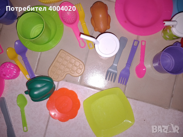 Приспособления за детска кухня,чаши,чинии,прибори,храни.:6лв за всички, снимка 6 - Фигурки - 44509688