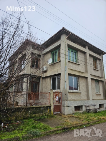 Двуетажна къща град Попово